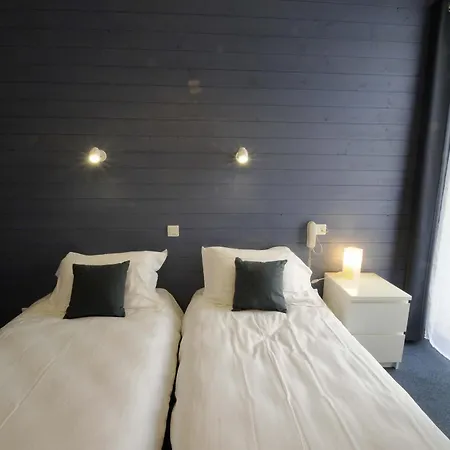 Hotel La Pergola D'arcachon 2*