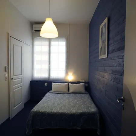 Hotel La Pergola D'arcachon 2*