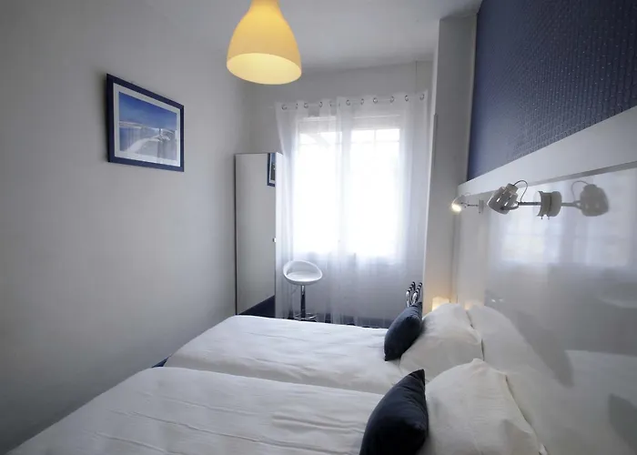 Hotel La Pergola D'arcachon 2*